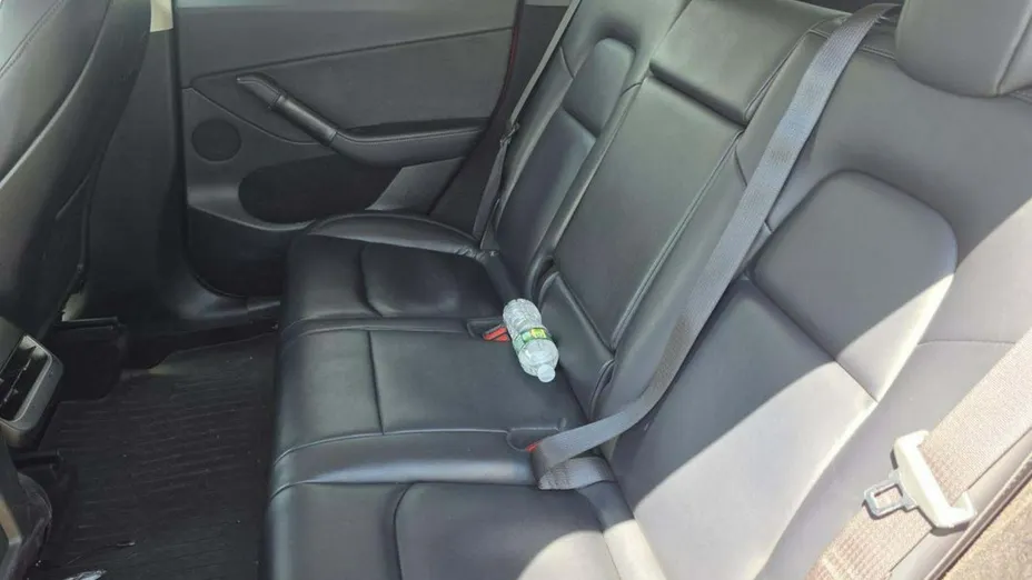 TESLA Model Y -