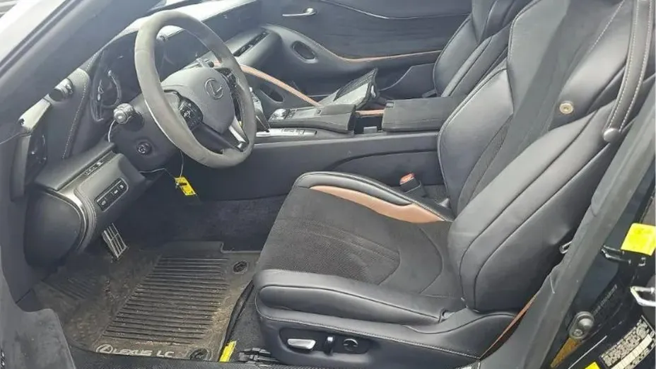 LEXUS LC -
