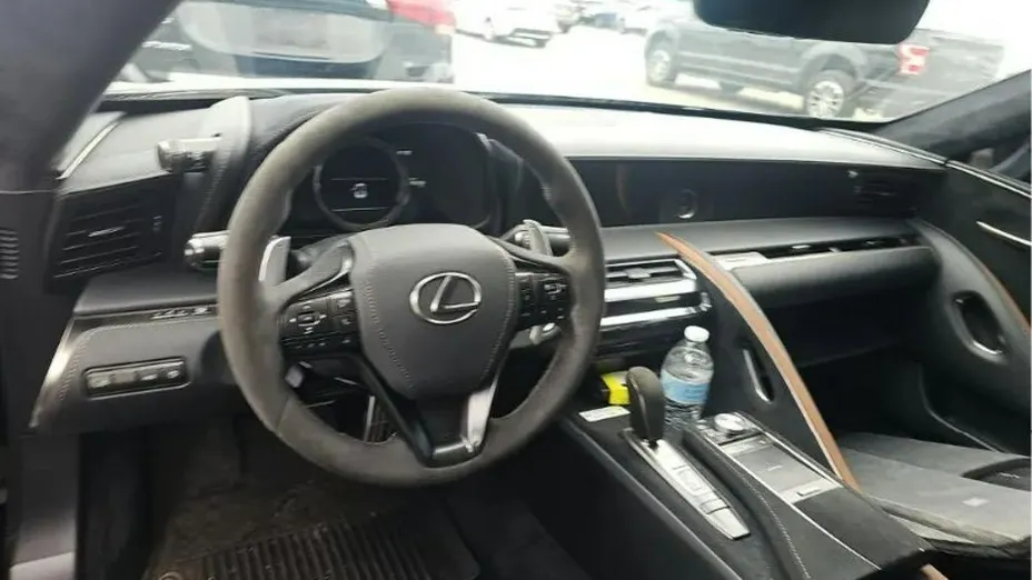 LEXUS LC -