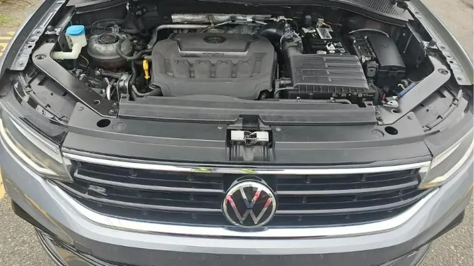 VOLKSWAGEN Tiguan -