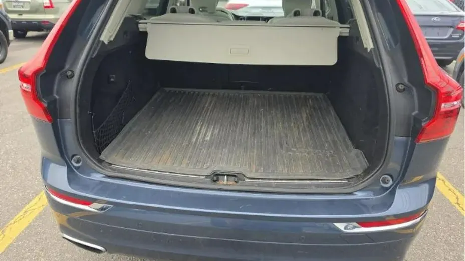 VOLVO XC60 -