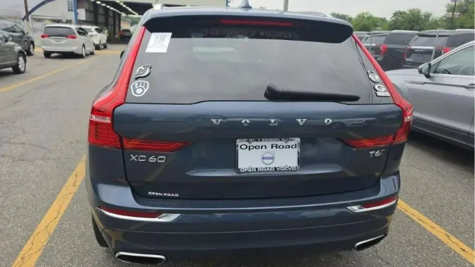 VOLVO XC60 -