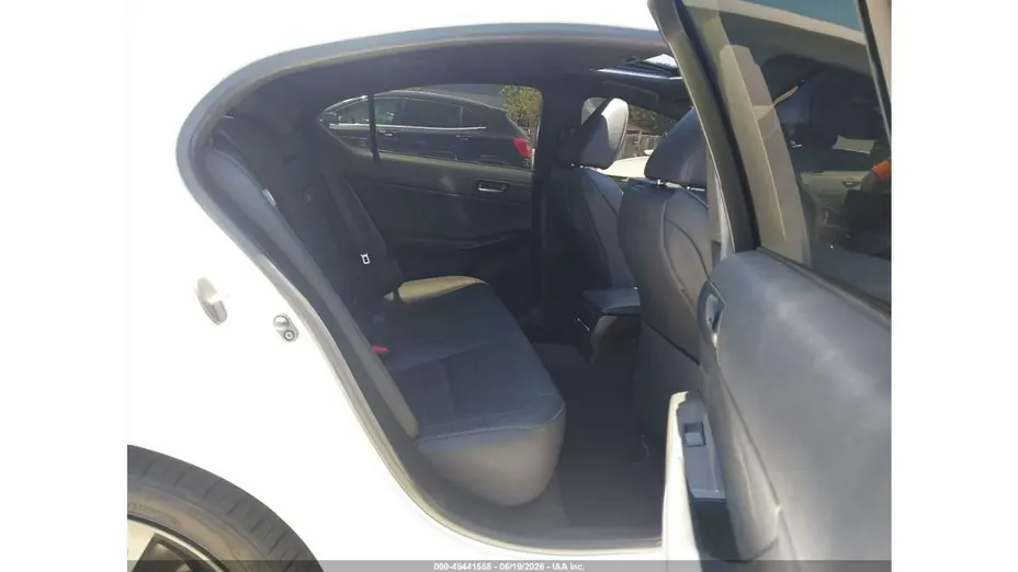 LEXUS IS -