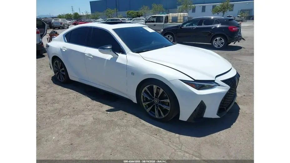 LEXUS IS -