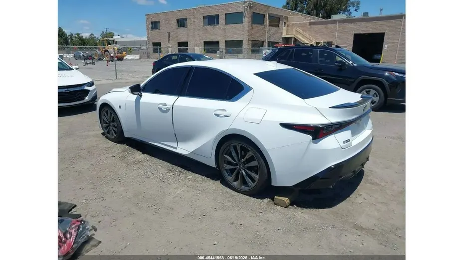 LEXUS IS -