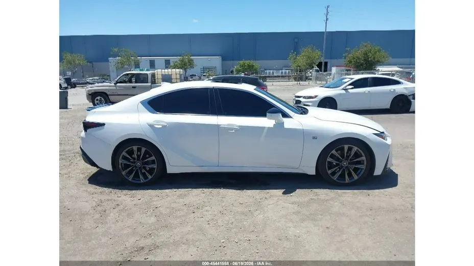 LEXUS IS -
