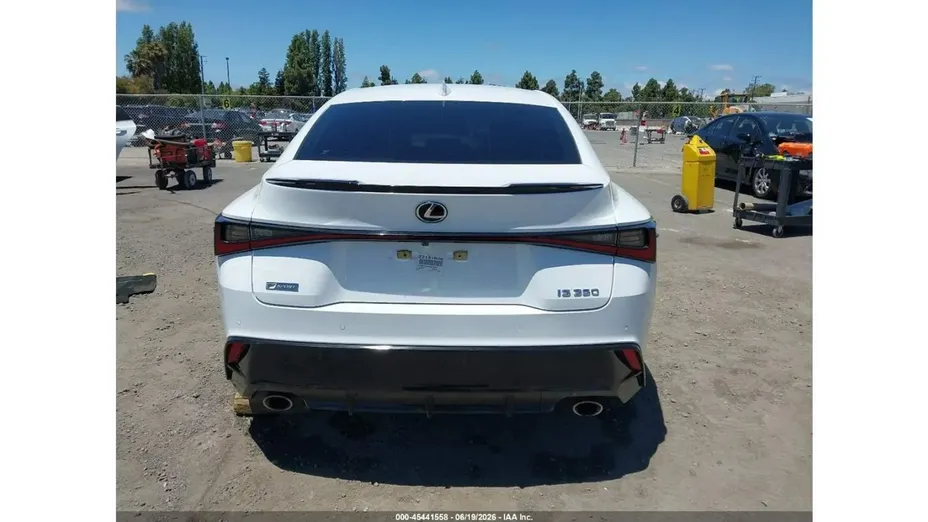 LEXUS IS -
