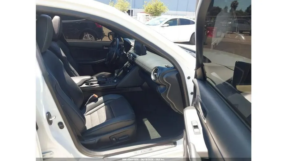 LEXUS IS -