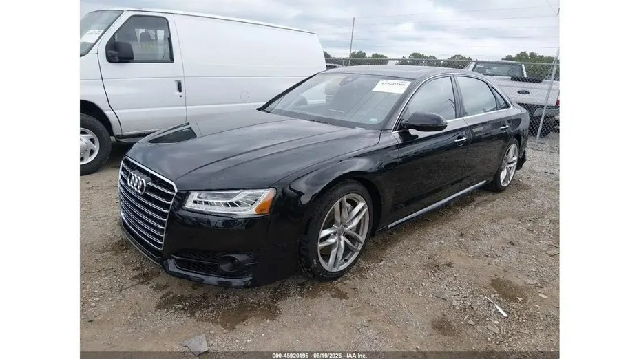AUDI A8 -