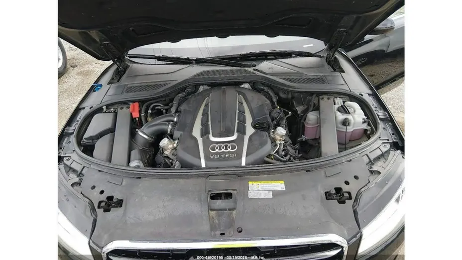 AUDI A8 -
