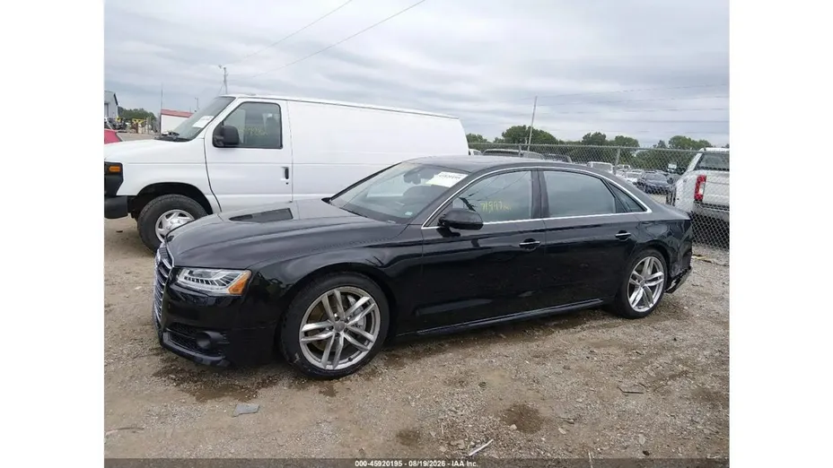 AUDI A8 -