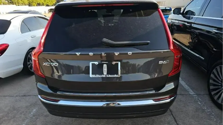 VOLVO XC90 -