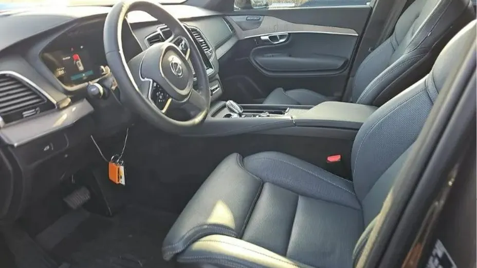 VOLVO XC90 -