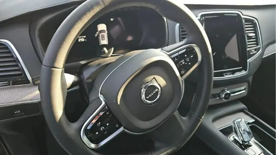 VOLVO XC90 -
