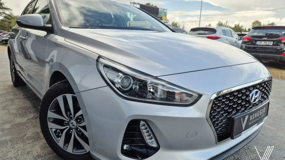 HYUNDAI i30 -