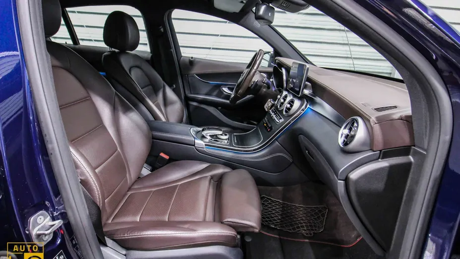 MERCEDES-BENZ GLC -