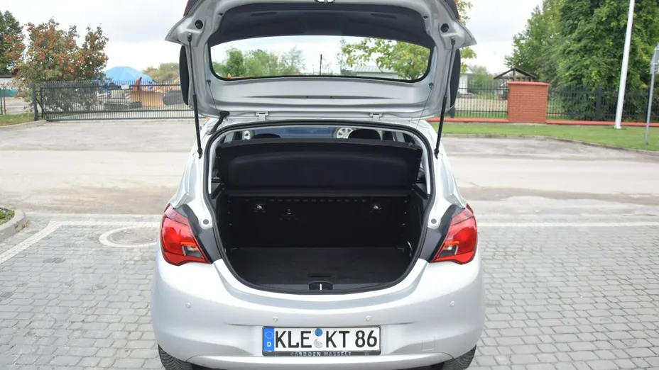OPEL Corsa -