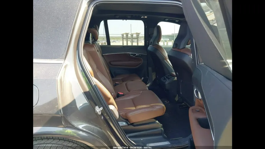 VOLVO XC90 -