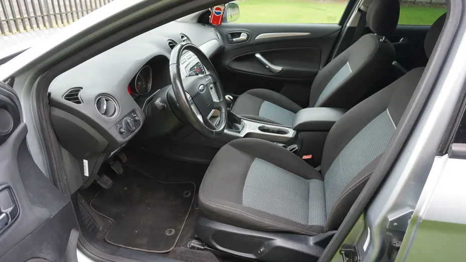 FORD Mondeo -