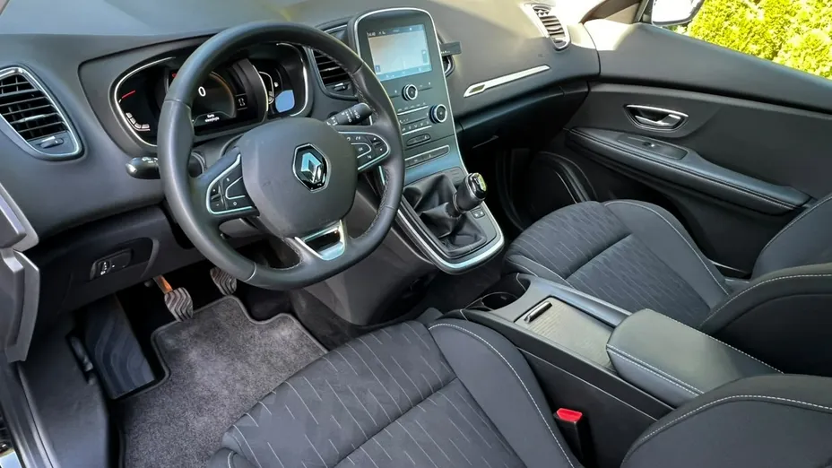 RENAULT Scenic -