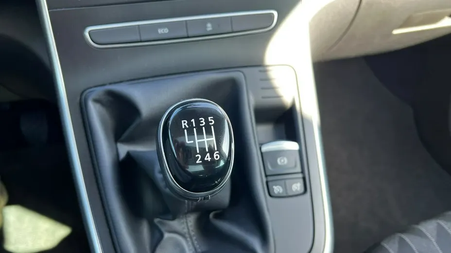 RENAULT Scenic -