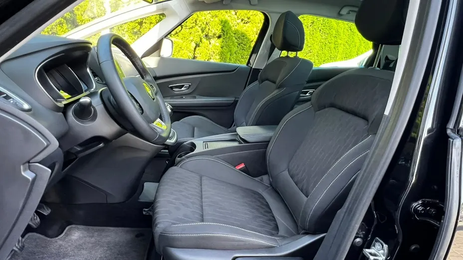 RENAULT Scenic -