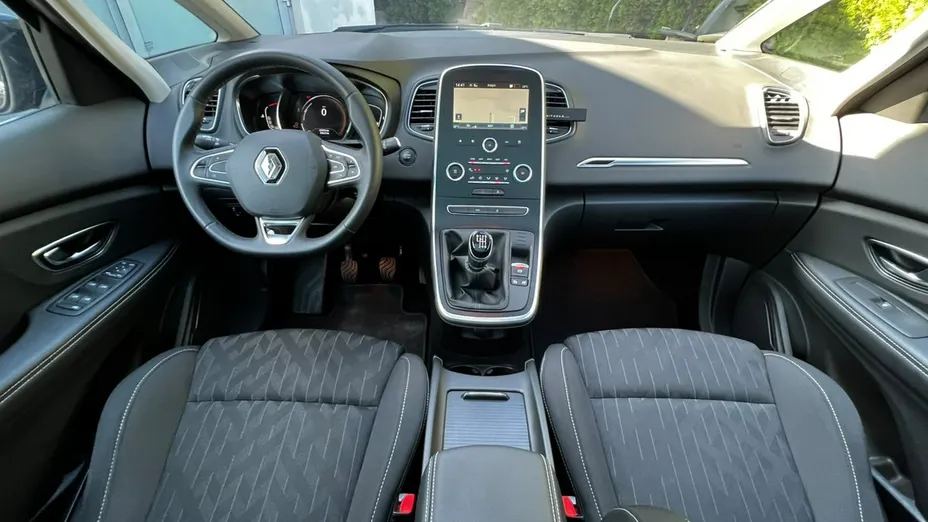 RENAULT Scenic -