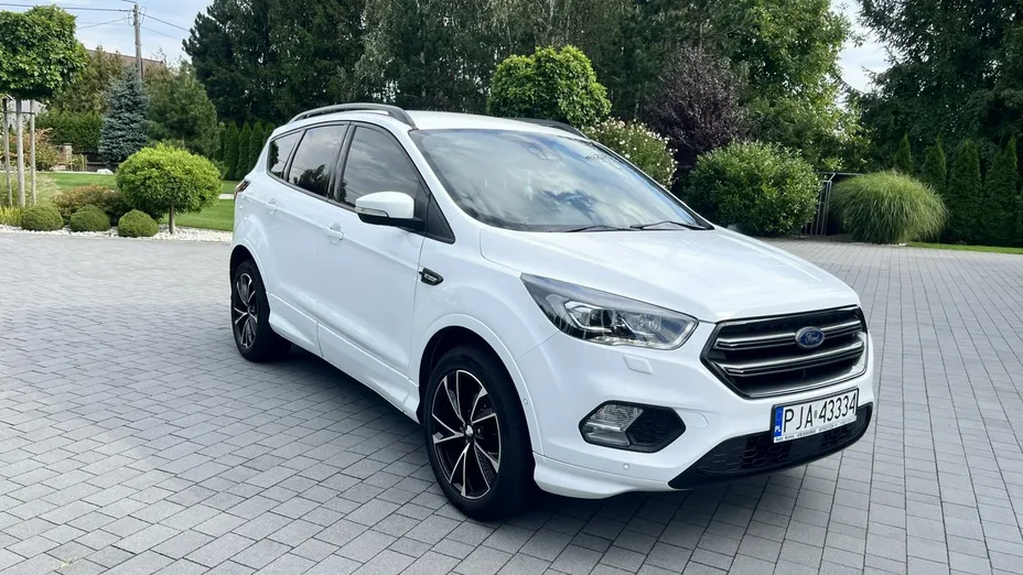 FORD Kuga -