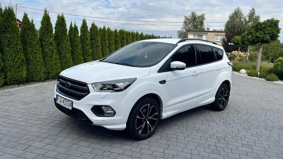 FORD Kuga -