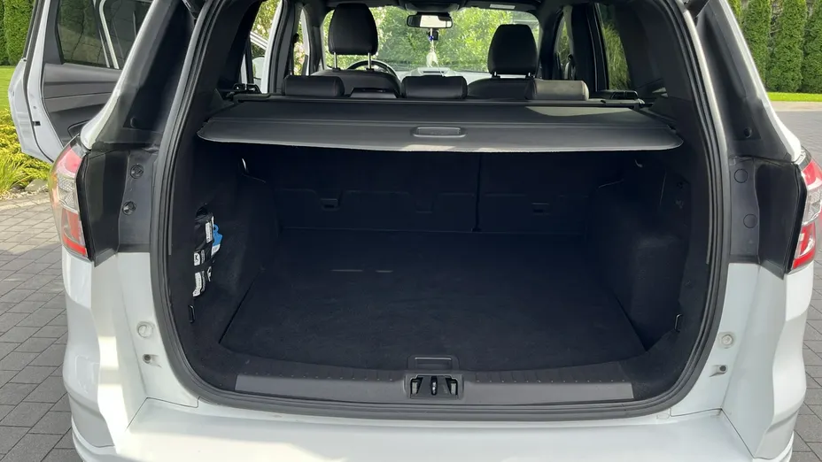FORD Kuga -