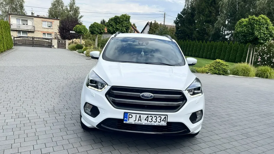 FORD Kuga -