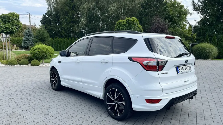 FORD Kuga -