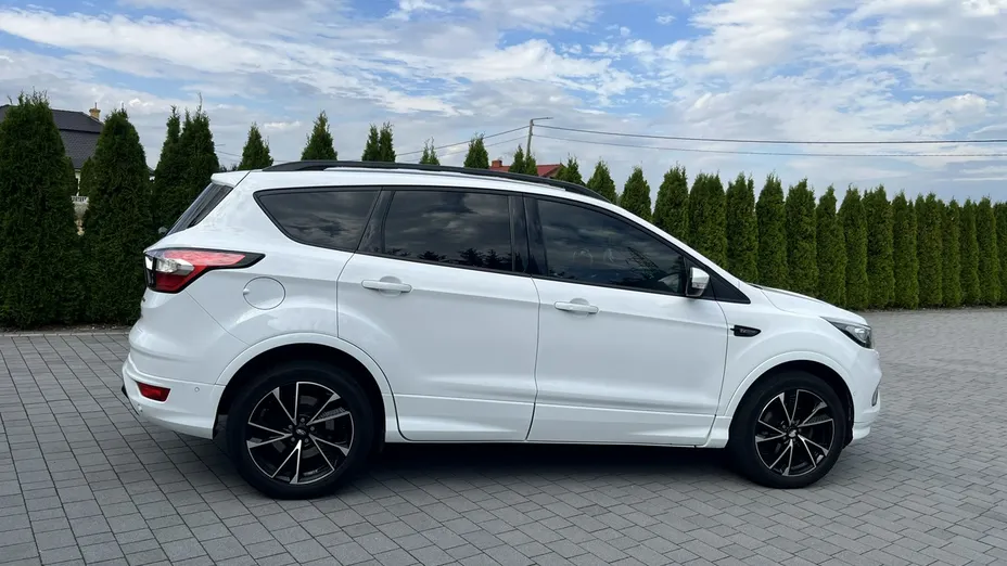 FORD Kuga -