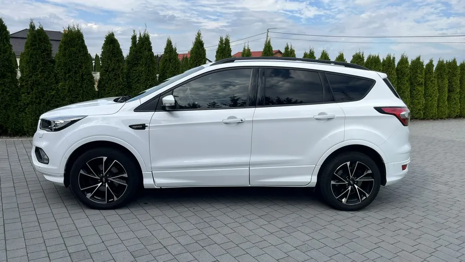 FORD Kuga -