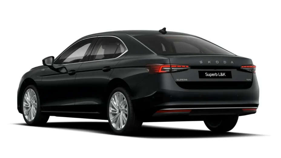 SKODA Superb -
