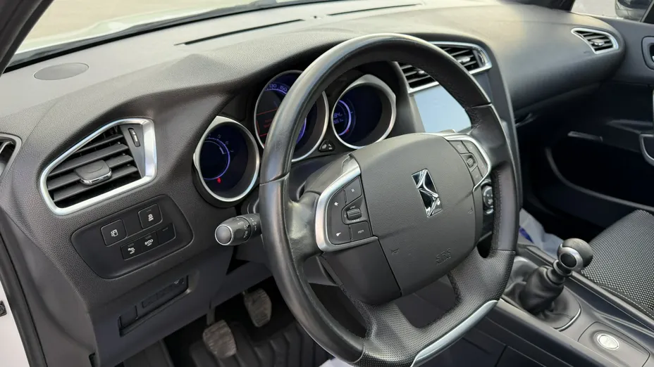 DS DS4 -