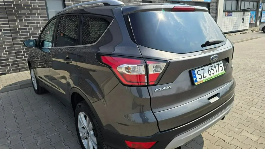 FORD Kuga -