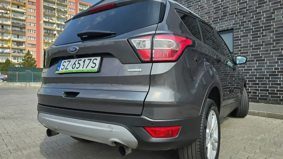 FORD Kuga -