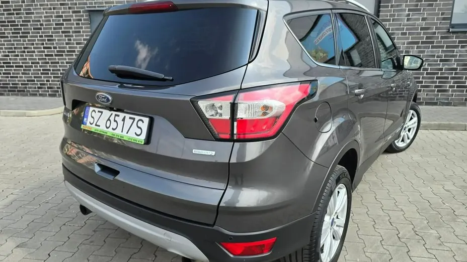 FORD Kuga -