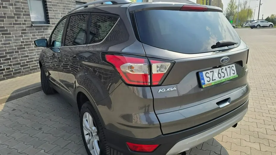 FORD Kuga -