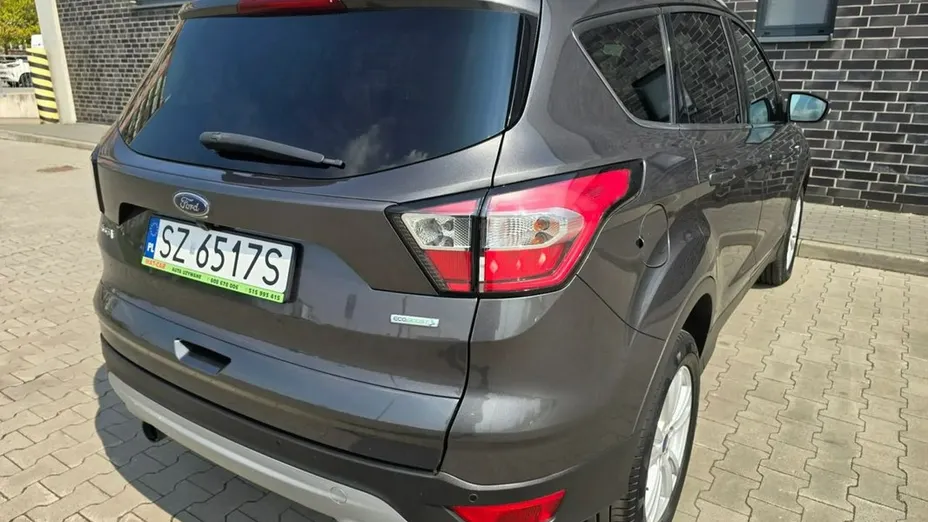 FORD Kuga -