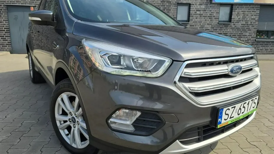 FORD Kuga -