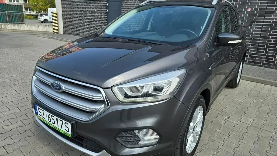 FORD Kuga -