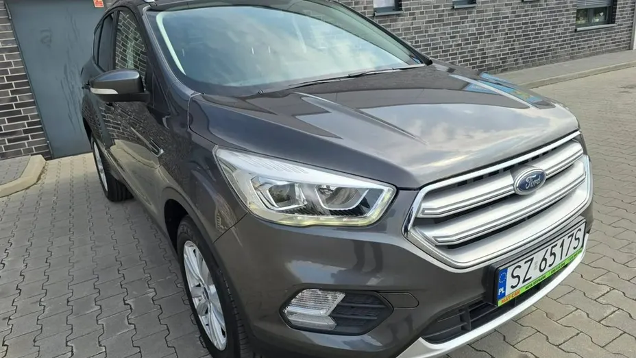FORD Kuga -