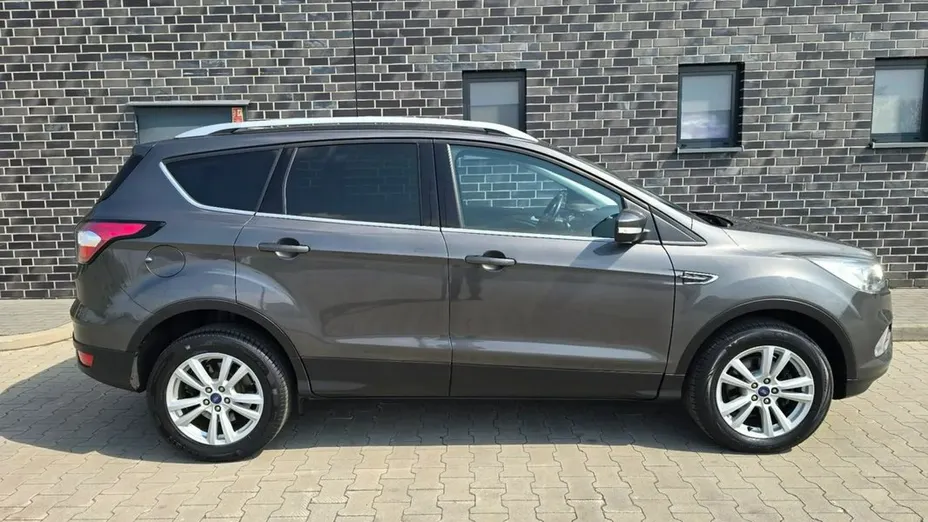 FORD Kuga -