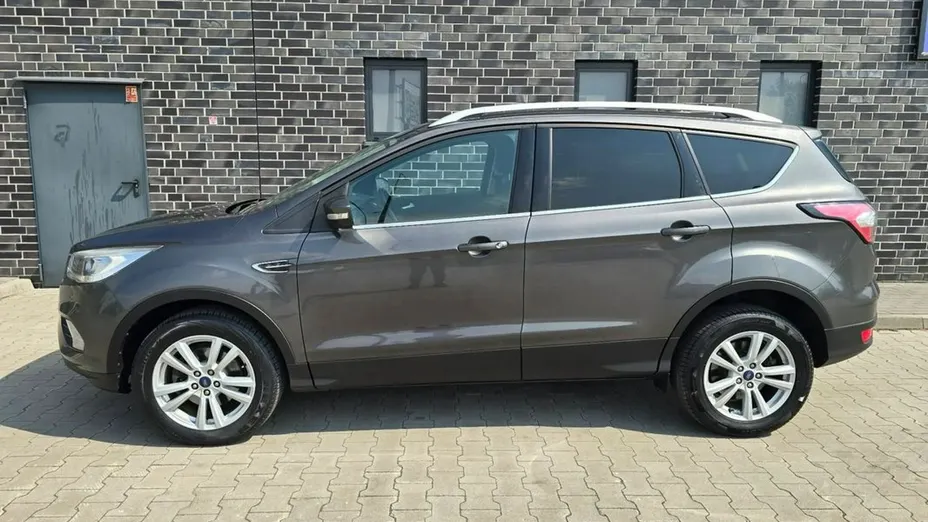 FORD Kuga -