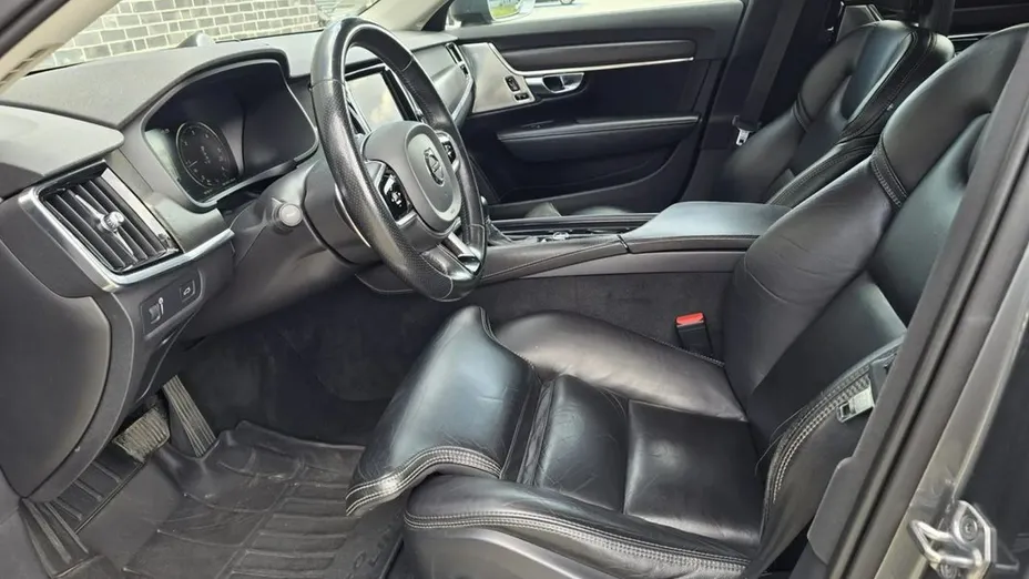 VOLVO V90 -