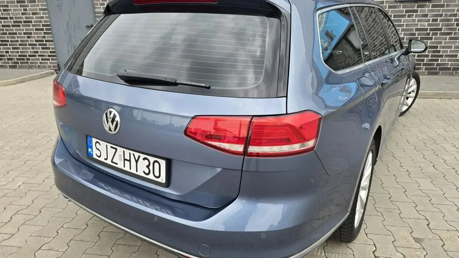 VOLKSWAGEN Passat -