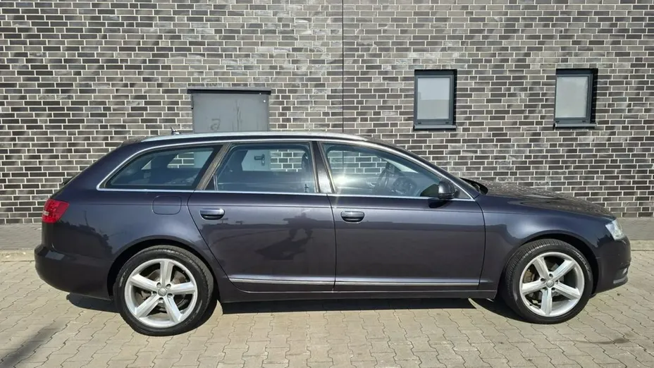 AUDI A6 Avant -