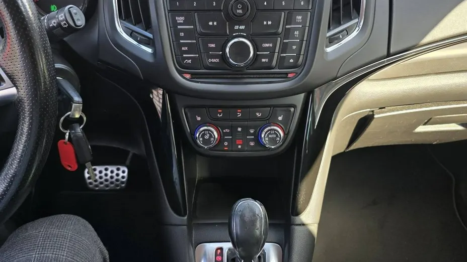 OPEL Zafira -